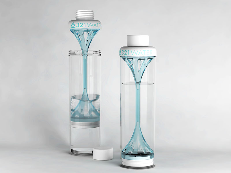 В бутылки стекает вода. Красивые бутылки для воды. Дизайнерская бутылка для воды. Стеклянная бутылка для воды. Необычная бутылочка для воды.